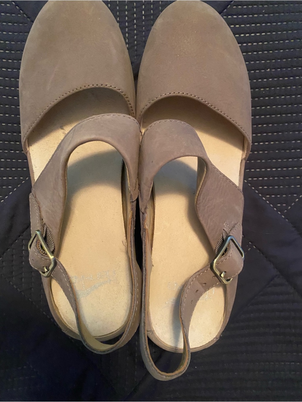 Dansko Women's Taupe Leather Slingback Clogs - Picture 4 of 6